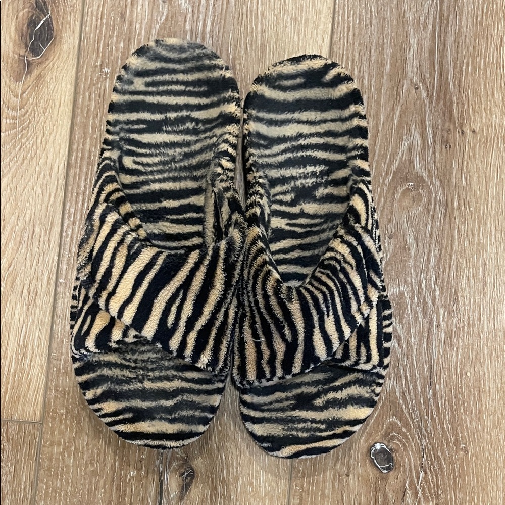 Vionic Zebra Print Slippers - Black and Tan